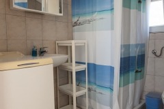 Tisno-apartments-felix-bathroom-1
