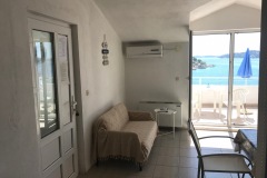 Tisno-Felix-apartment-A8_living-room-sofa